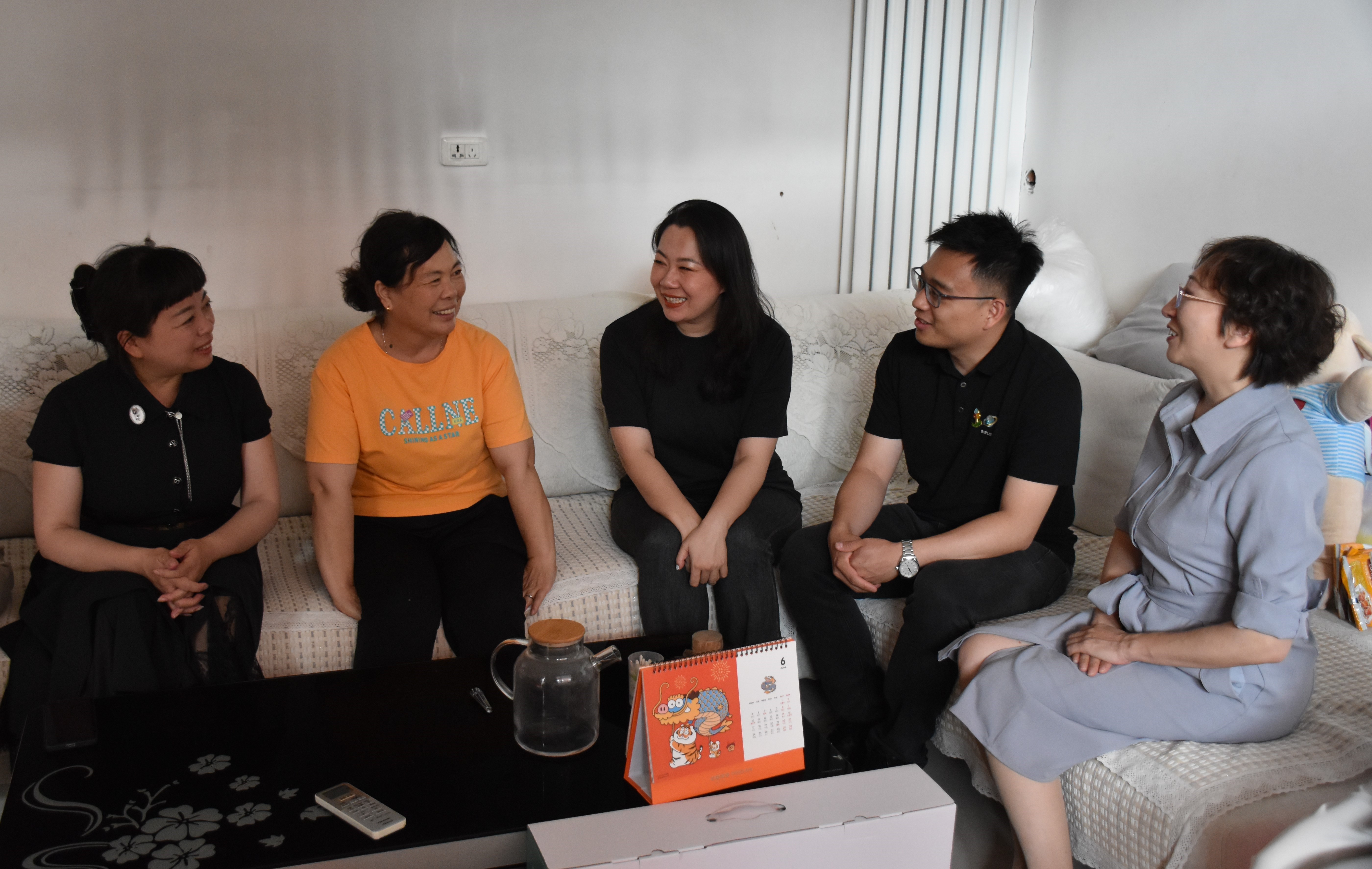 雷火官方端网站公益送温暖:6载慈善 660名单亲母亲受益 雷火官方端网站公益送温暖:6载慈善 660名单亲母亲受益