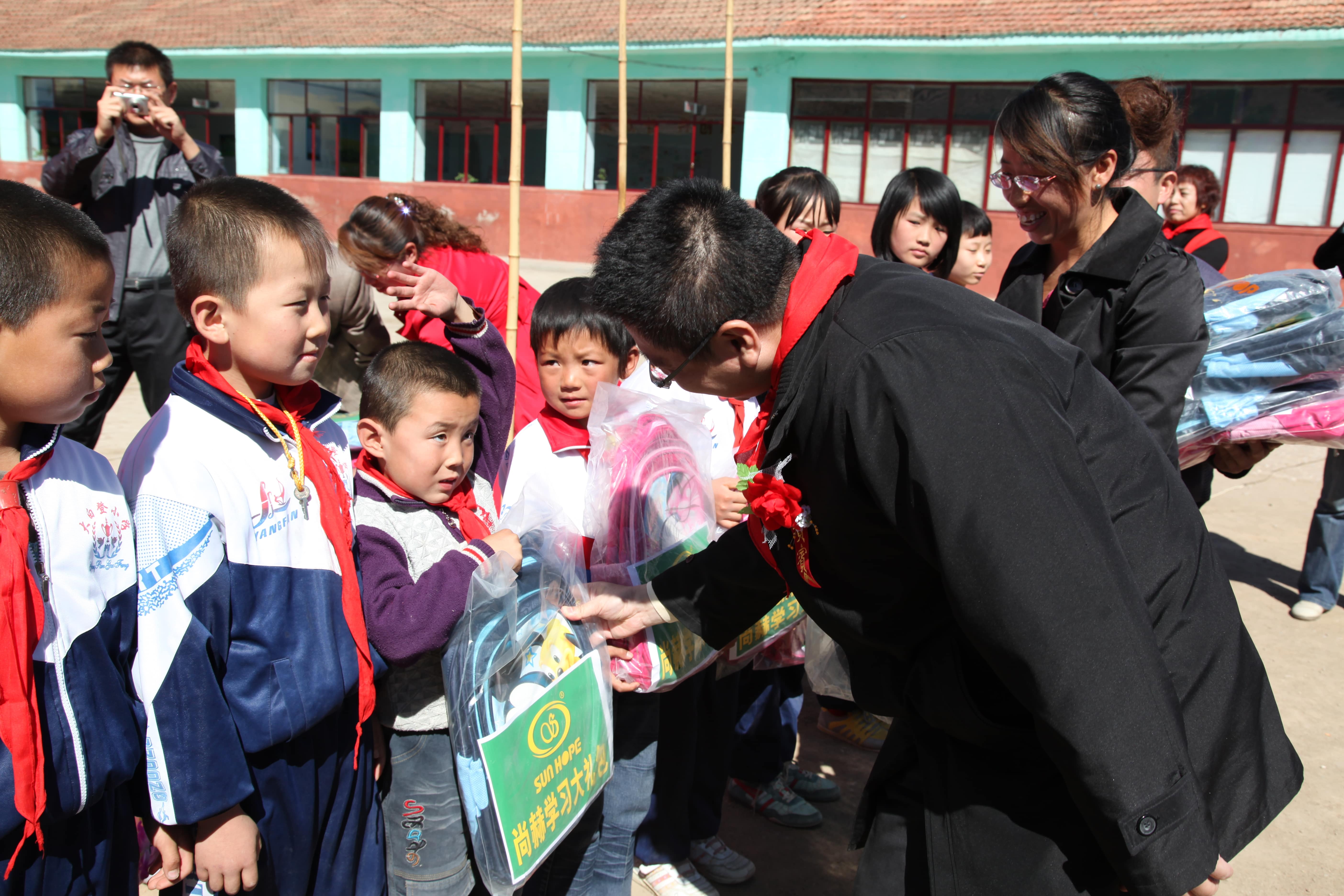 第11所 大同市大白登雷火官方端网站渠腊梅小学 第11所 大同市大白登雷火官方端网站渠腊梅小学